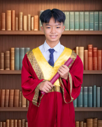 MOZES KONG ZHI XIAO江志孝 (Bundle: Frame + Class Photo)