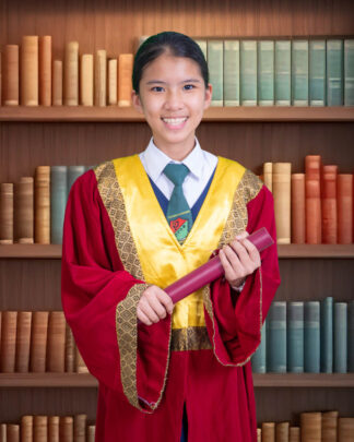 VERA GOH JINN WEI吴觐薇 (8x12 Print + Frame)