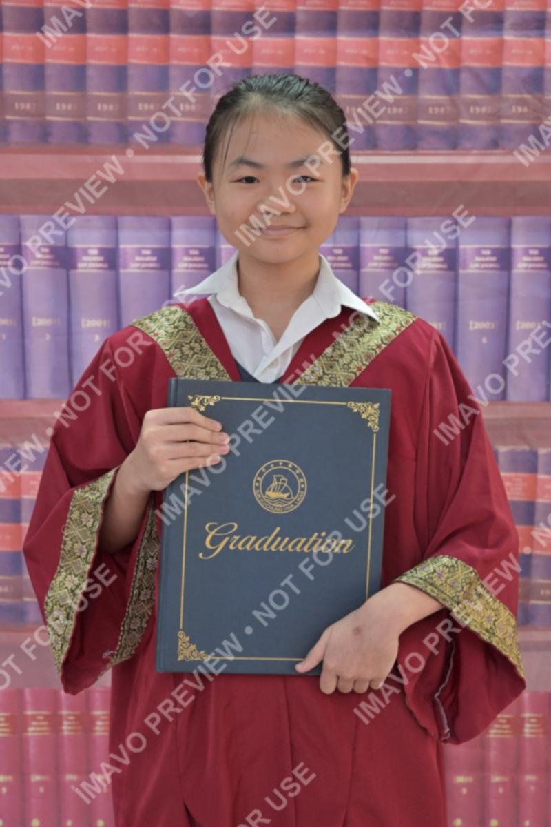 27 李怡萱 VERONNIE LEE YI XUAN