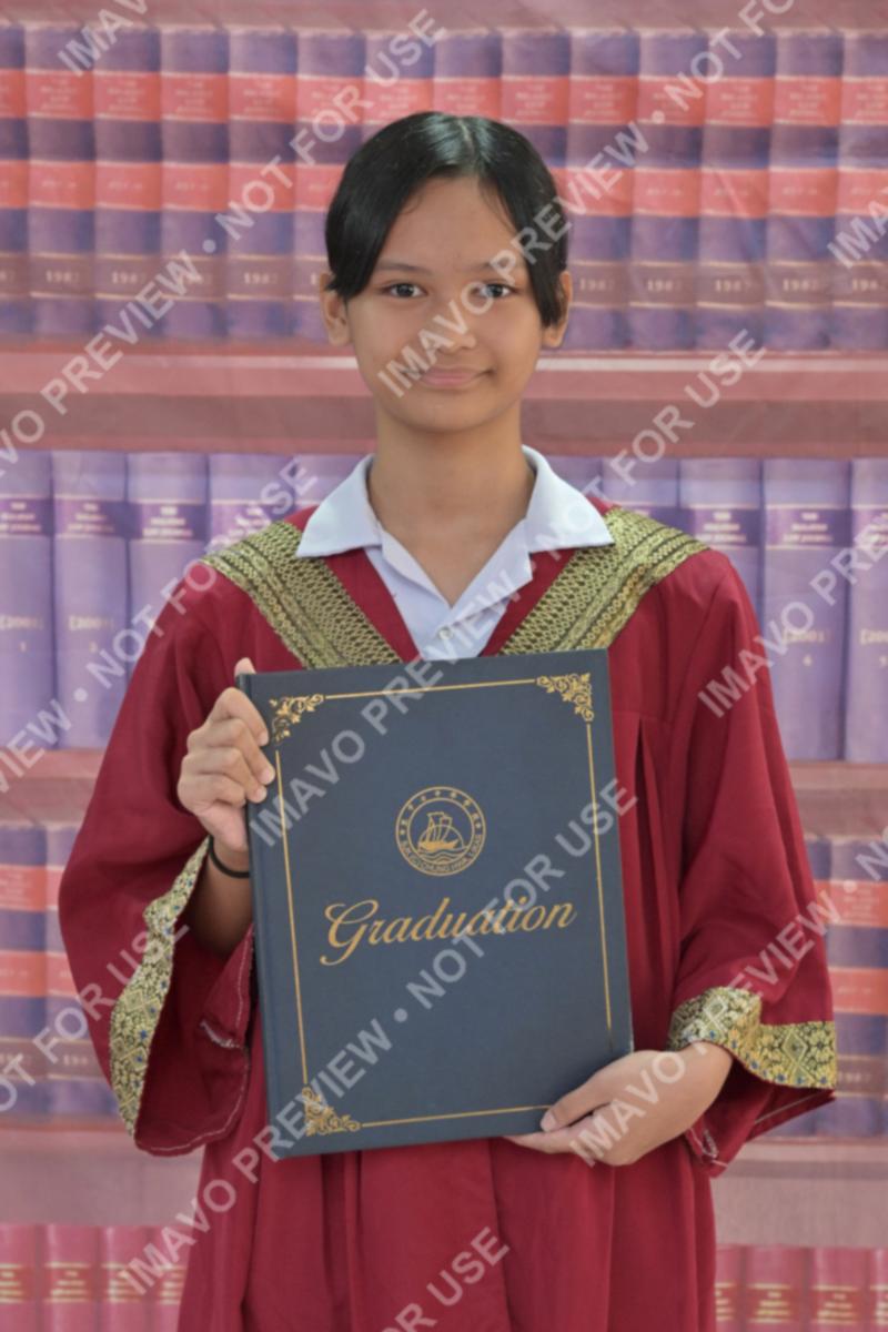 17.卡米丽雅 KAMELIA BINTI MOCHAMAD
