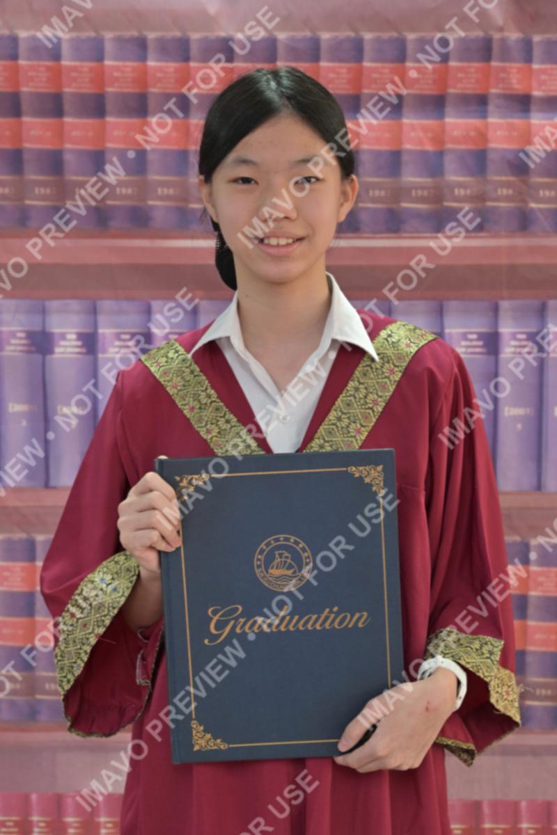 13 梁咏馨 ISABELLE LEONG WING XIN