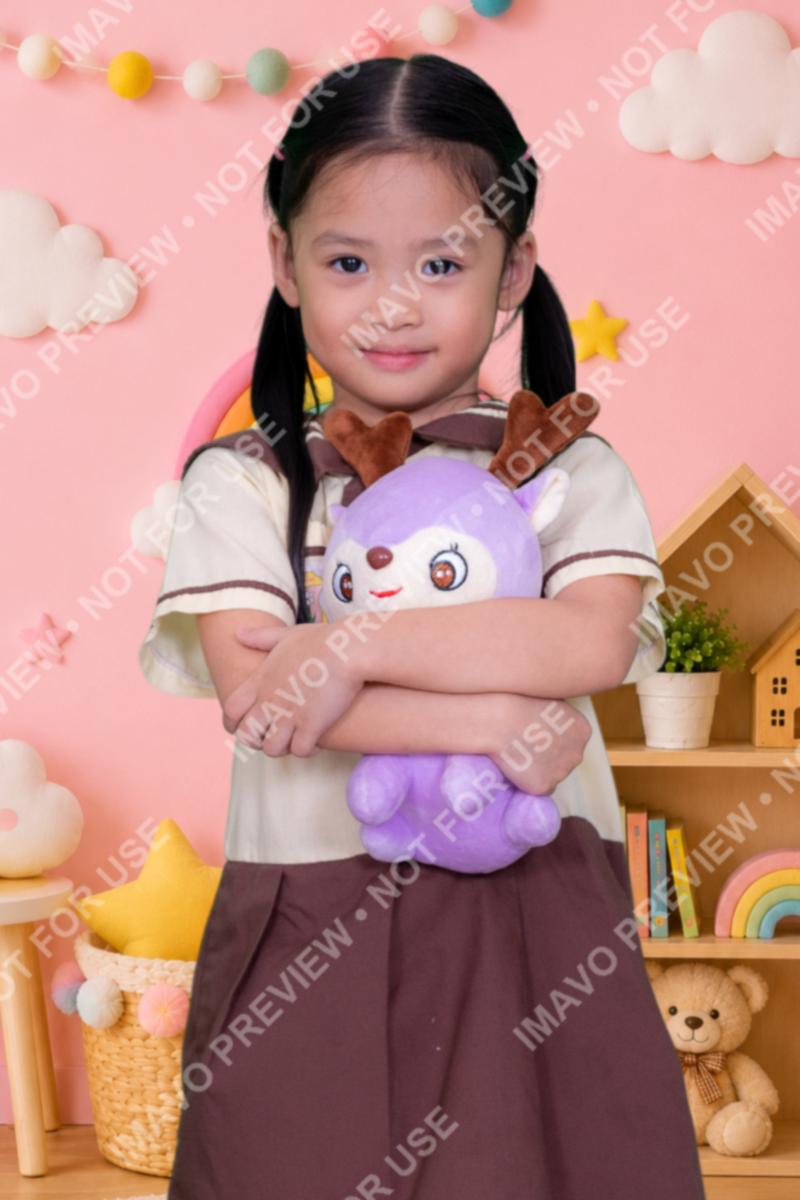 Chloe Xandra Unis